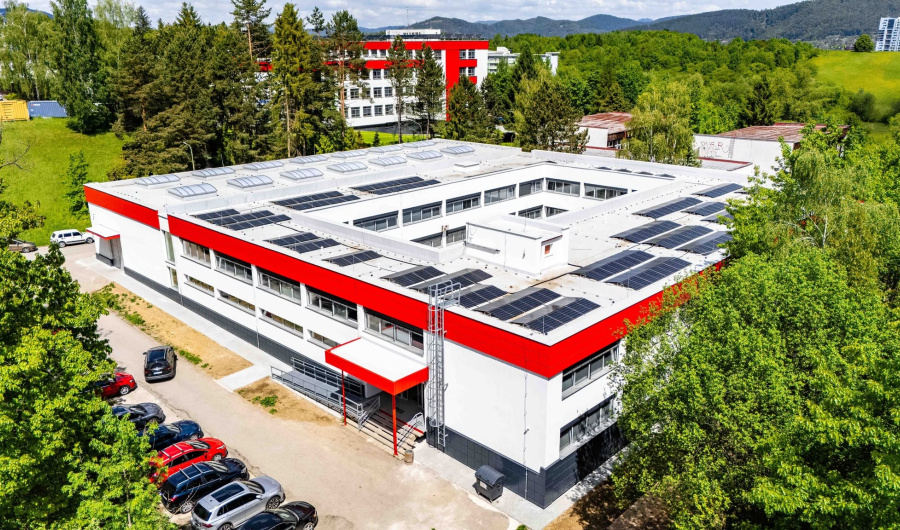 Comprehensive Renovation of the Building - Poloprevádzka UNIZA