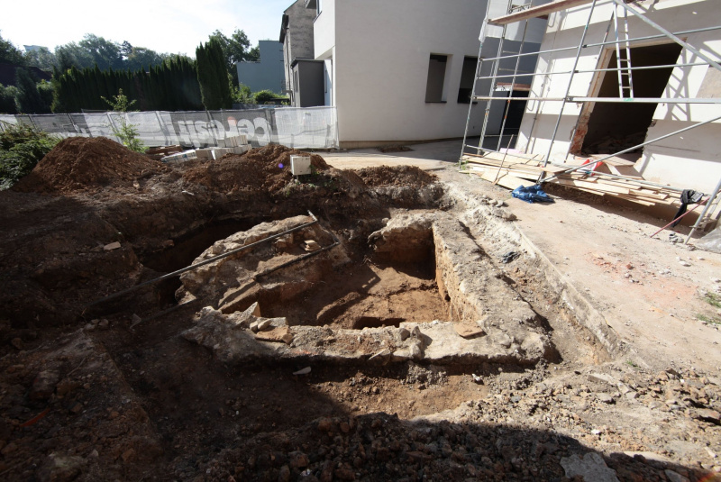 Novinky / Vzácna kaplnka aj nálezy z praveku: Pri Ružičkovom dome našli významné archeologické objavy - foto Novinky / Vzácna kaplnka aj nálezy z praveku: Pri Ružičkovom dome našli významné archeologické objavy - foto